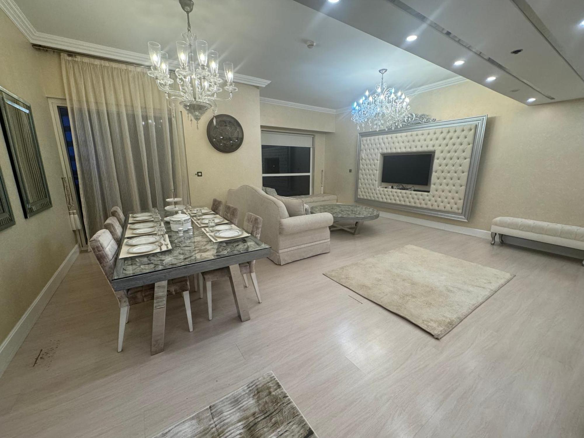 Homestay Royal Residences 2