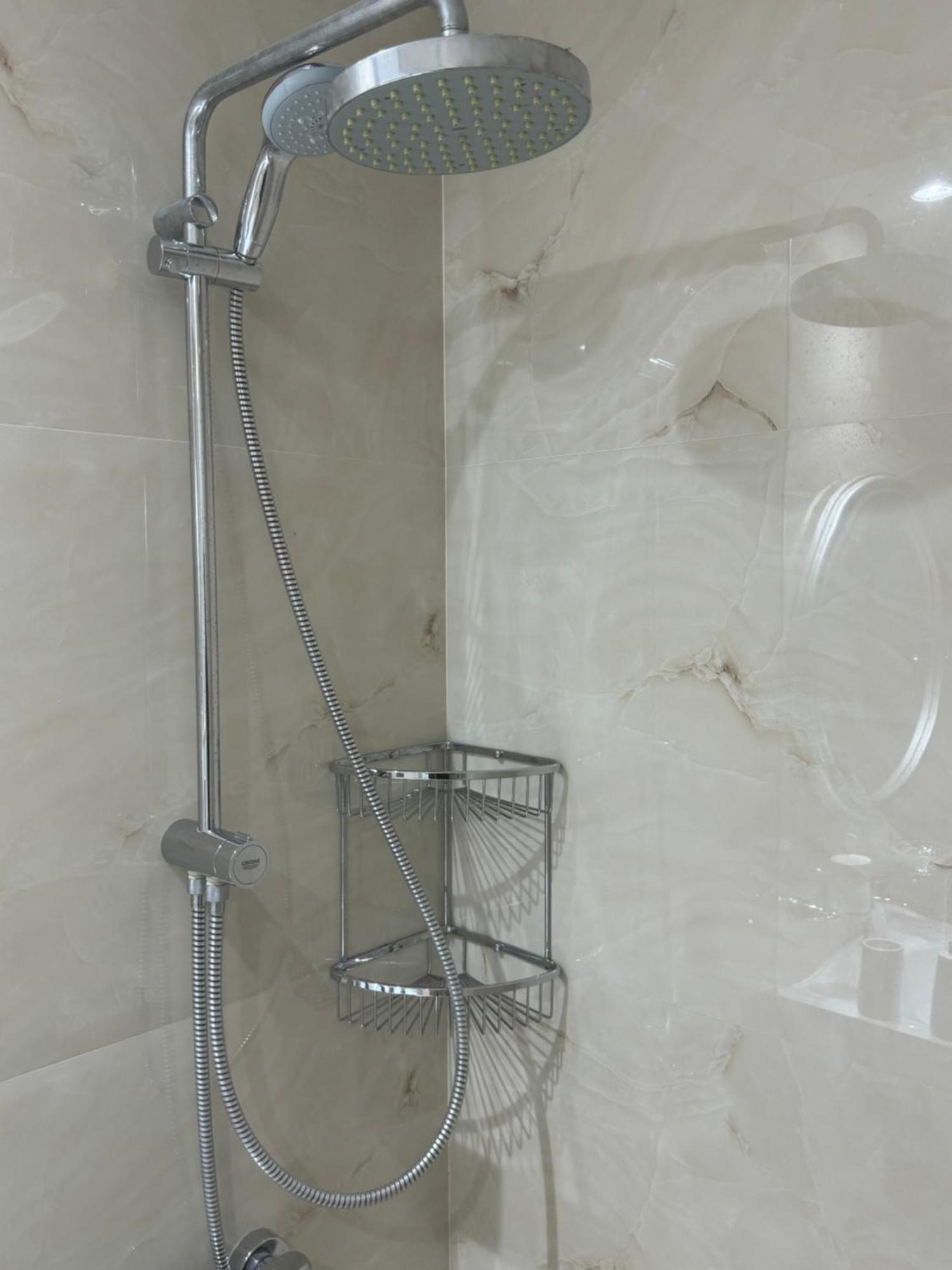 Royal Residences 2 *