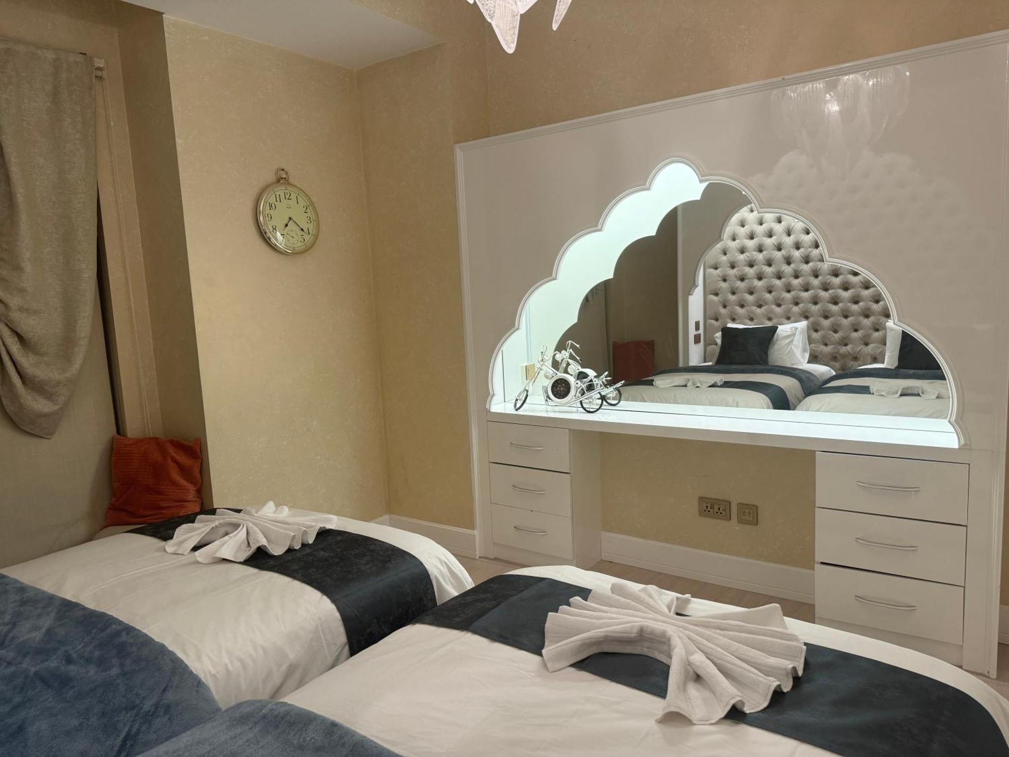 Homestay Royal Residences 2 *