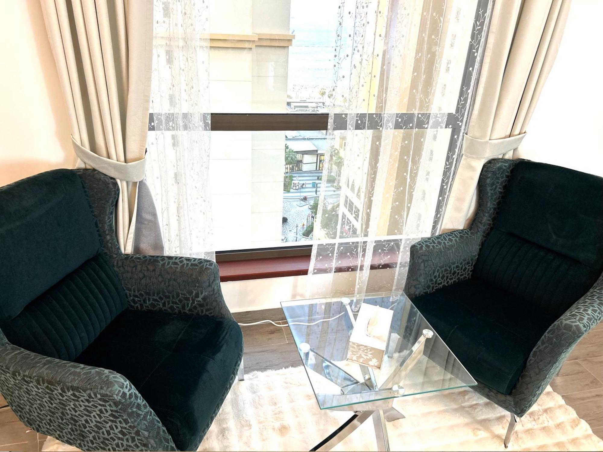 Royal Residences 2