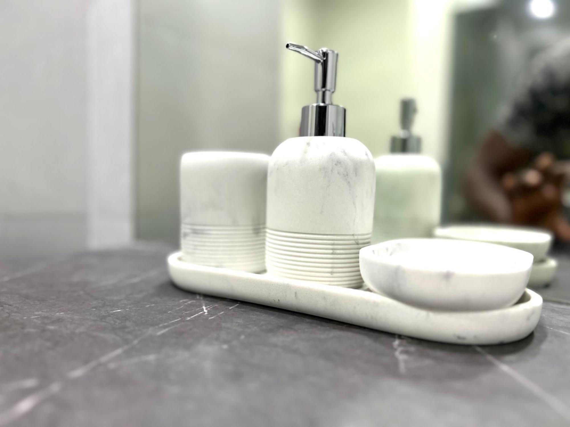 Royal Residences 2 Homestay Dubai