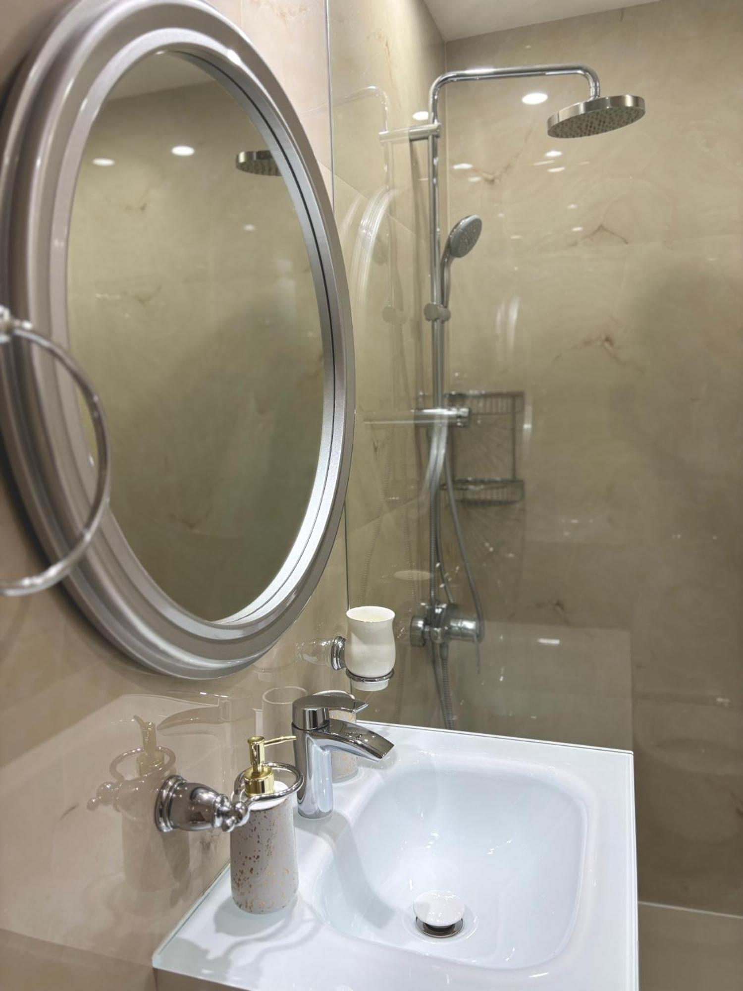 Homestay Royal Residences 2