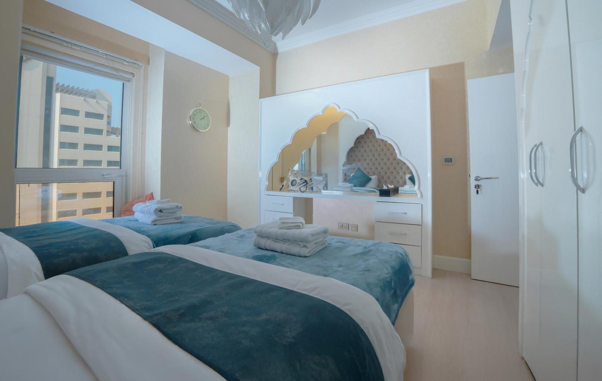Royal Residences 2 Homestay *