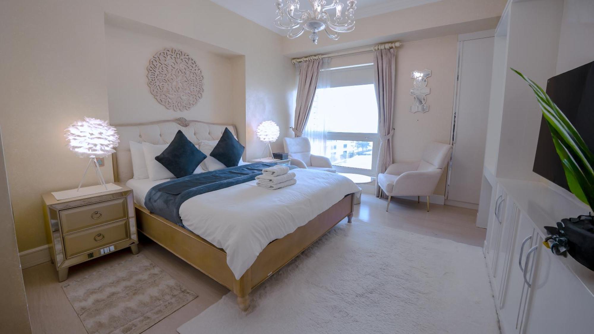 Royal Residences 2 Homestay